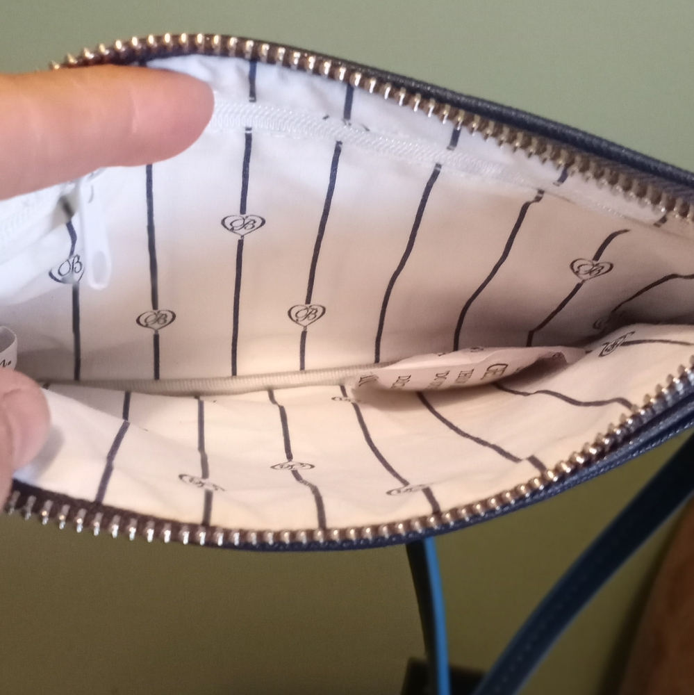 NWOT Brighton mini crossbody heart bag - Picture 4 of 5